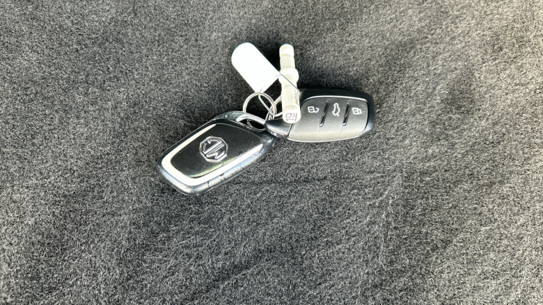 MG HS 1.5 T-GDI PHEV Trophy 5dr Auto Hatchback